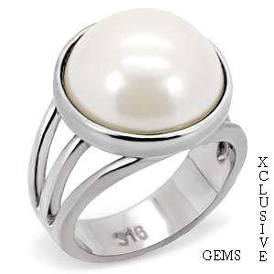 * STUNNING STAINLESS STEEL SIMULATED PEARL LADIES RINGG